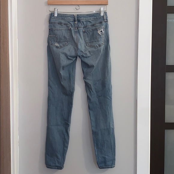 American Eagle Ripped Jeans - Picture 2 of 6